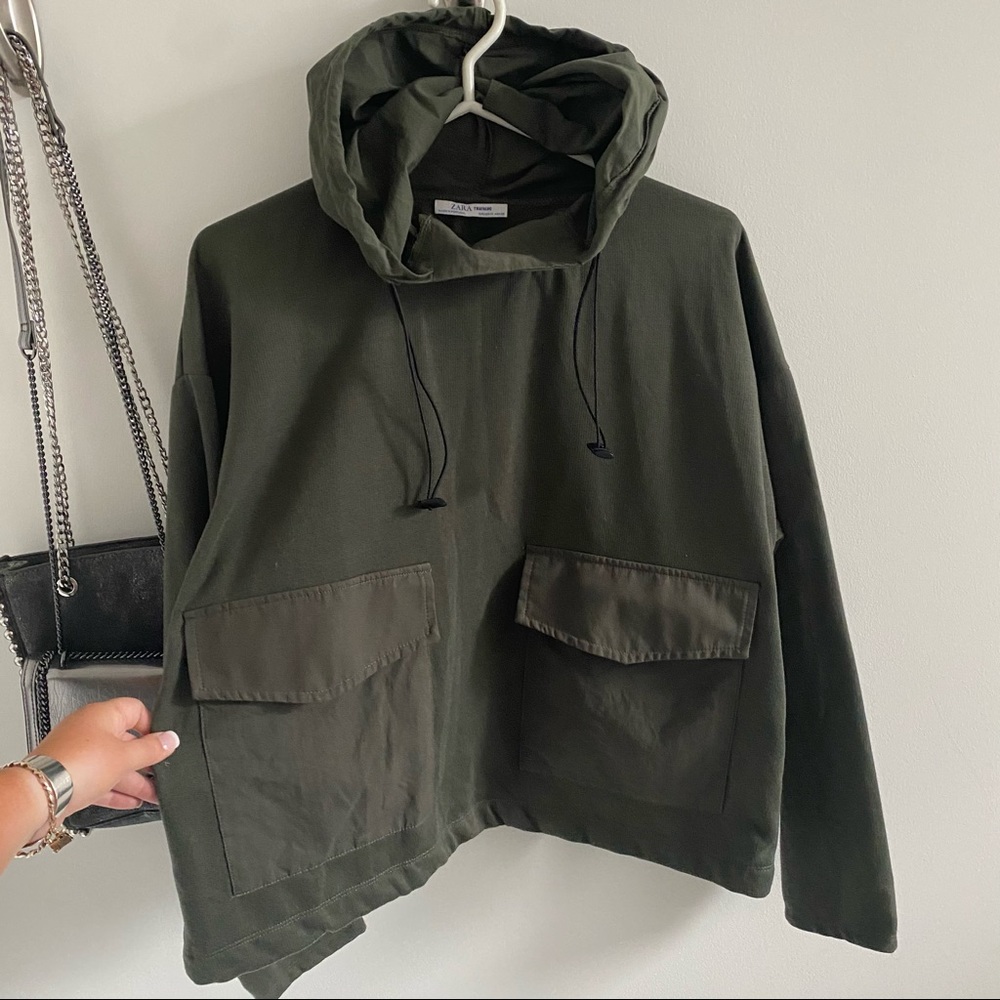 Zara green hoodie with double pockets!